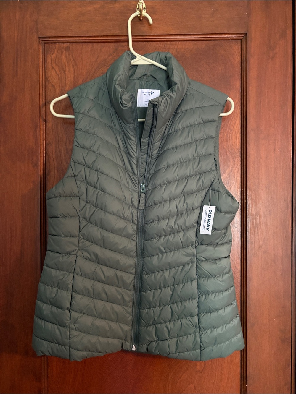 Old Navy Quilted Packable Vest in Olive